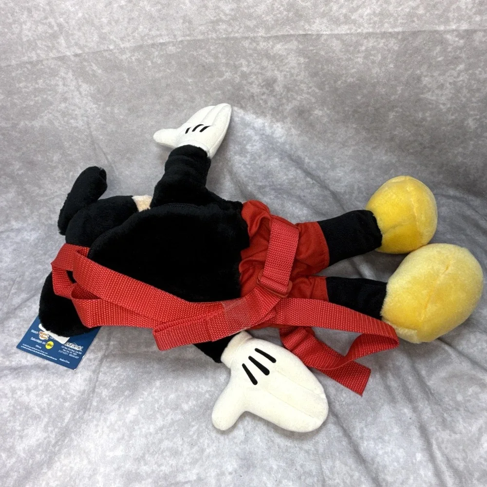 Disney‎ Pyramid Mickey Mouse 17